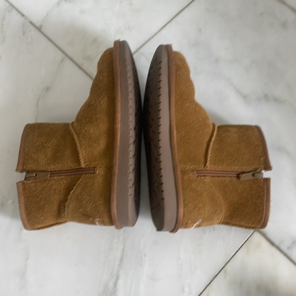 Koolaburra by UGG, little girls sheepskin Sherpa suede ankle boot size VGUC - Picture 5 of 9